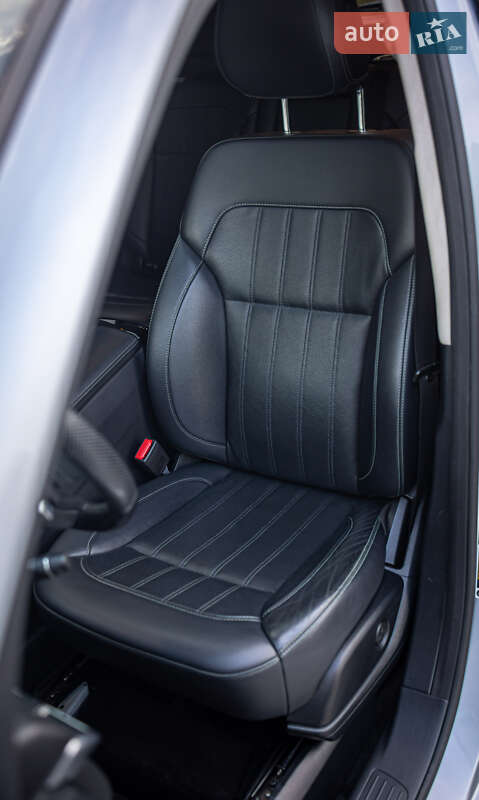 Позашляховик / Кросовер Mercedes-Benz GLE-Class 2016 в Чернівцях фото 37 Позашляховик / Кросовер Mercedes-Benz GLE-Class 2016 в Чернівцях