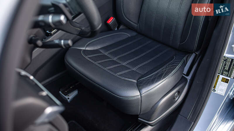 Позашляховик / Кросовер Mercedes-Benz GLE-Class 2016 в Чернівцях фото 38 Позашляховик / Кросовер Mercedes-Benz GLE-Class 2016 в Чернівцях