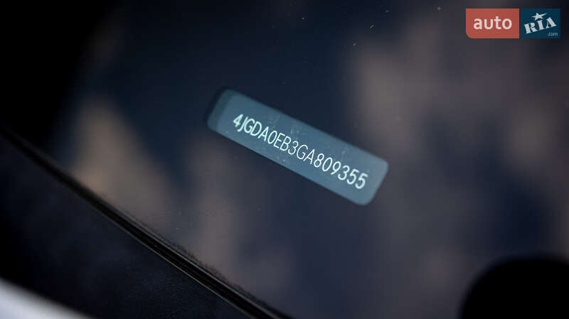 Позашляховик / Кросовер Mercedes-Benz GLE-Class 2016 в Чернівцях фото 3 Позашляховик / Кросовер Mercedes-Benz GLE-Class 2016 в Чернівцях