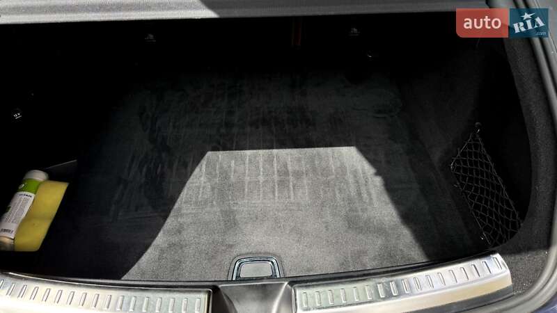 Позашляховик / Кросовер Mercedes-Benz GLE-Class 2016 в Стрию