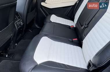 Позашляховик / Кросовер Mercedes-Benz GLE-Class 2015 в 