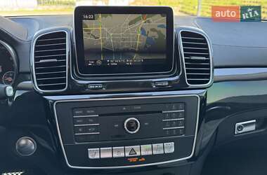 Позашляховик / Кросовер Mercedes-Benz GLE-Class 2015 в 