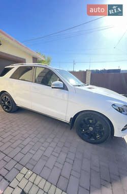 Внедорожник / Кроссовер Mercedes-Benz GLE-Class 2017 в 