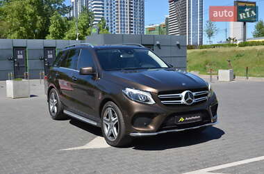 Внедорожник / Кроссовер Mercedes-Benz GLE-Class 2015 в 