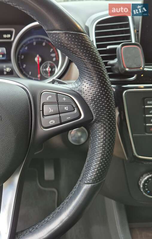Позашляховик / Кросовер Mercedes-Benz GLE-Class 2016 в Києві фото 36 Позашляховик / Кросовер Mercedes-Benz GLE-Class 2016 в Києві