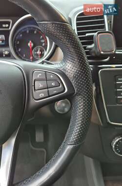 Внедорожник / Кроссовер Mercedes-Benz GLE-Class 2016 в 