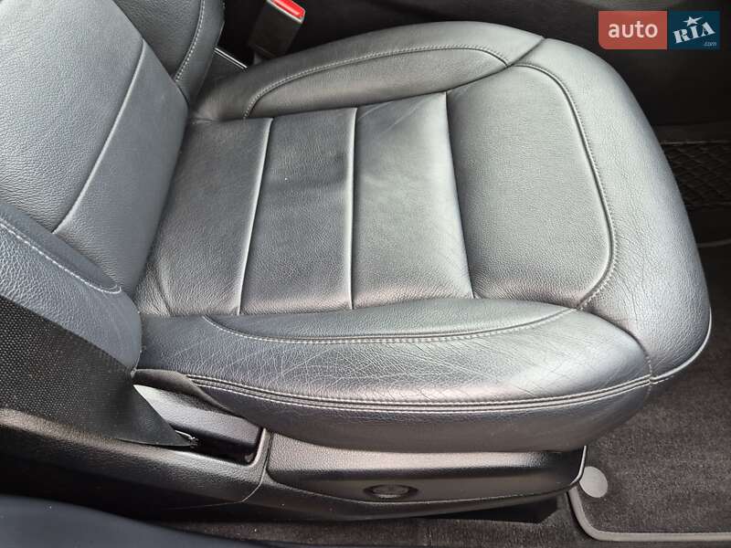 Позашляховик / Кросовер Mercedes-Benz GLE-Class 2016 в Києві фото 59 Позашляховик / Кросовер Mercedes-Benz GLE-Class 2016 в Києві