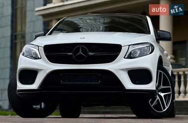 Внедорожник / Кроссовер Mercedes-Benz GLE-Class 2016 в 