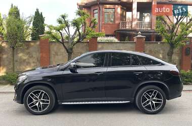 Позашляховик / Кросовер Mercedes-Benz GLE-Class 2016 в 