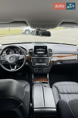 Позашляховик / Кросовер Mercedes-Benz GLE-Class 2015 в 
