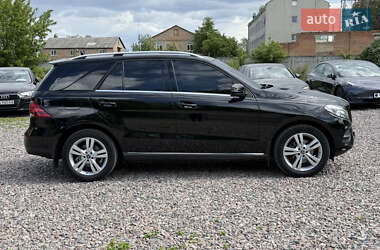 Позашляховик / Кросовер Mercedes-Benz GLE-Class 2016 в 