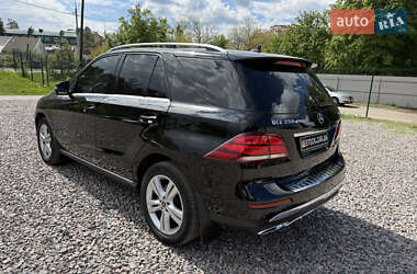 Позашляховик / Кросовер Mercedes-Benz GLE-Class 2016 в 