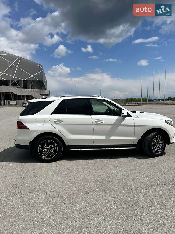 Внедорожник / Кроссовер Mercedes-Benz GLE-Class 2016 в Львове
