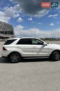 Внедорожник / Кроссовер Mercedes-Benz GLE-Class 2016 в 