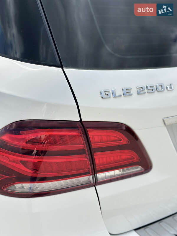 Внедорожник / Кроссовер Mercedes-Benz GLE-Class 2016 в Львове