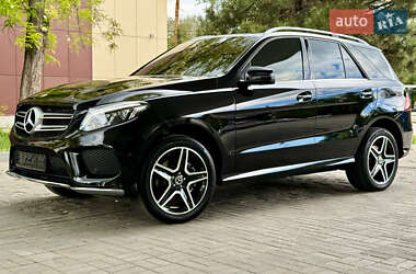 Позашляховик / Кросовер Mercedes-Benz GLE-Class 2017 в 