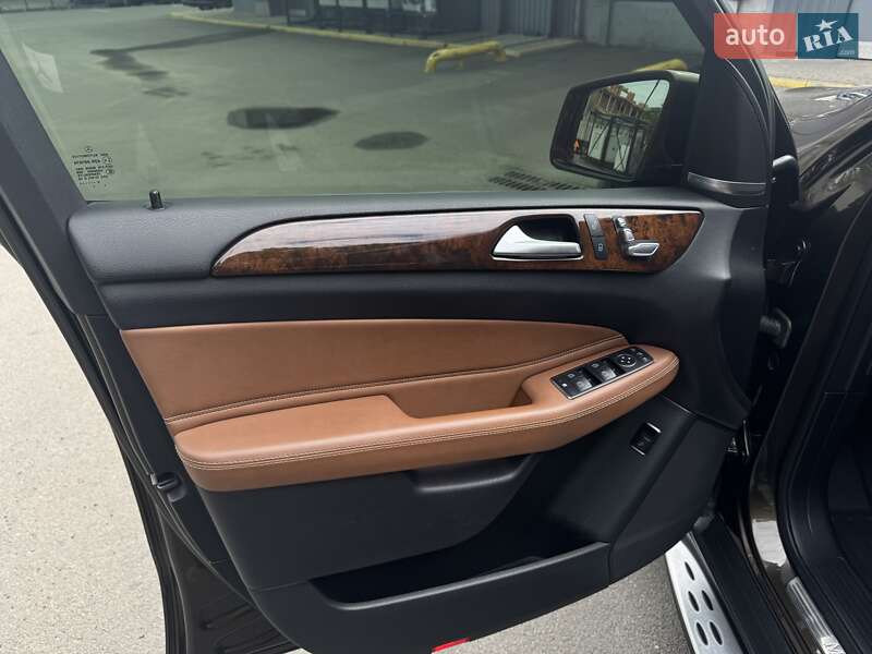 Позашляховик / Кросовер Mercedes-Benz GLE-Class 2015 в Ужгороді