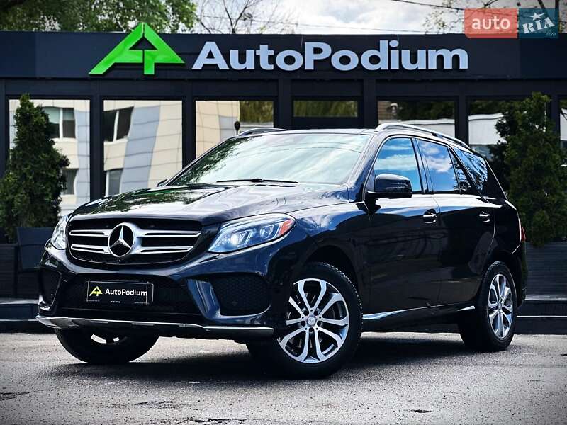 Внедорожник / Кроссовер Mercedes-Benz GLE-Class 2016 в 