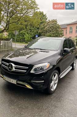 Позашляховик / Кросовер Mercedes-Benz GLE-Class 2015 в 