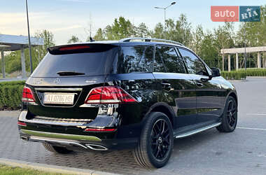 Внедорожник / Кроссовер Mercedes-Benz GLE-Class 2016 в 