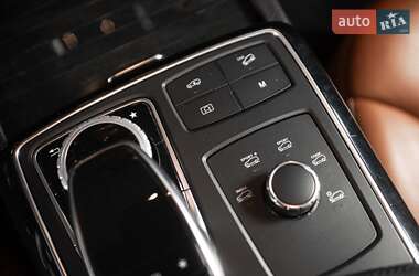 Внедорожник / Кроссовер Mercedes-Benz GLE-Class 2016 в 
