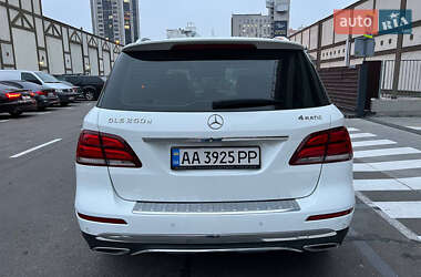 Внедорожник / Кроссовер Mercedes-Benz GLE-Class 2015 в 