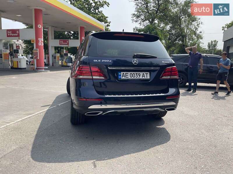 Внедорожник / Кроссовер Mercedes-Benz GLE-Class 2016 в Днепре