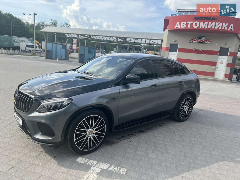 Внедорожник / Кроссовер Mercedes-Benz GLE-Class 2016 в 