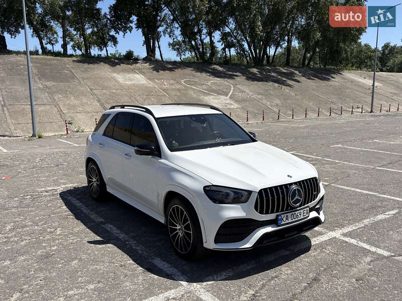 Внедорожник / Кроссовер Mercedes-Benz GLE-Class 2019 в 