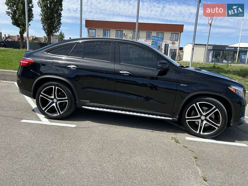 Внедорожник / Кроссовер Mercedes-Benz GLE-Class 2015 в Киеве