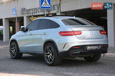 Позашляховик / Кросовер Mercedes-Benz GLE-Class 2016 в 