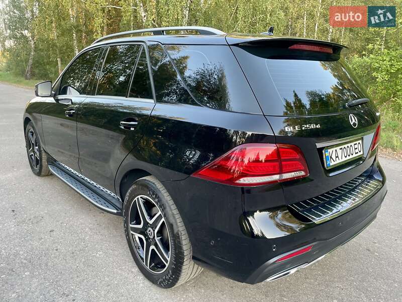 Внедорожник / Кроссовер Mercedes-Benz GLE-Class 2016 в Киеве