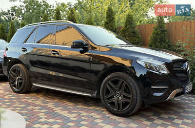 Внедорожник / Кроссовер Mercedes-Benz GLE-Class 2016 в 