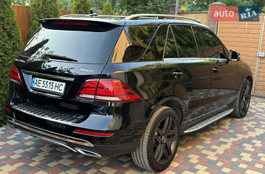 Внедорожник / Кроссовер Mercedes-Benz GLE-Class 2016 в 