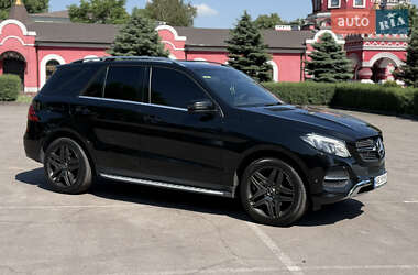 Внедорожник / Кроссовер Mercedes-Benz GLE-Class 2016 в 