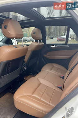 Внедорожник / Кроссовер Mercedes-Benz GLE-Class 2017 в 