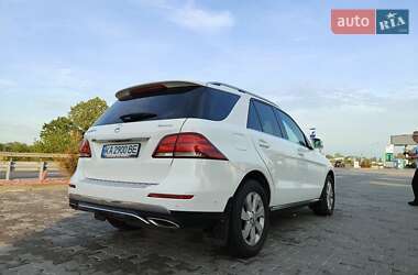 Внедорожник / Кроссовер Mercedes-Benz GLE-Class 2016 в 