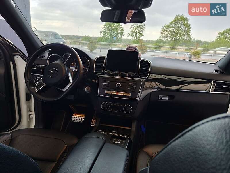 Внедорожник / Кроссовер Mercedes-Benz GLE-Class 2016 в Киеве