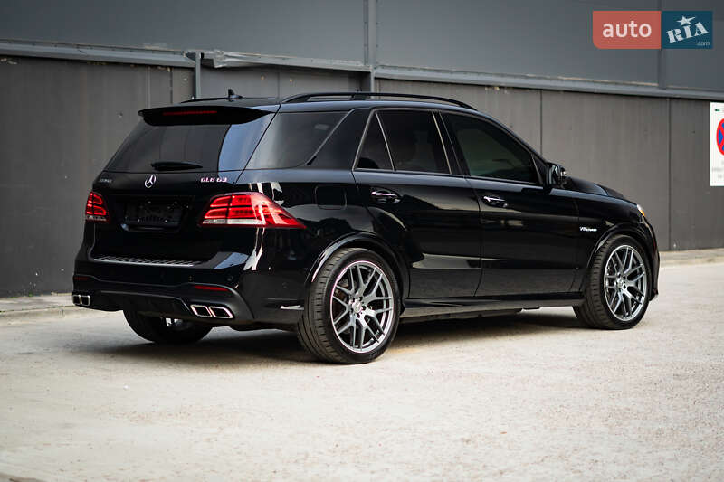 Внедорожник / Кроссовер Mercedes-Benz GLE-Class 2015 в Киеве