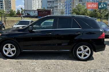 Внедорожник / Кроссовер Mercedes-Benz GLE-Class 2016 в 