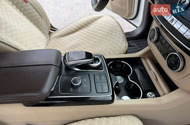 Внедорожник / Кроссовер Mercedes-Benz GLE-Class 2016 в 
