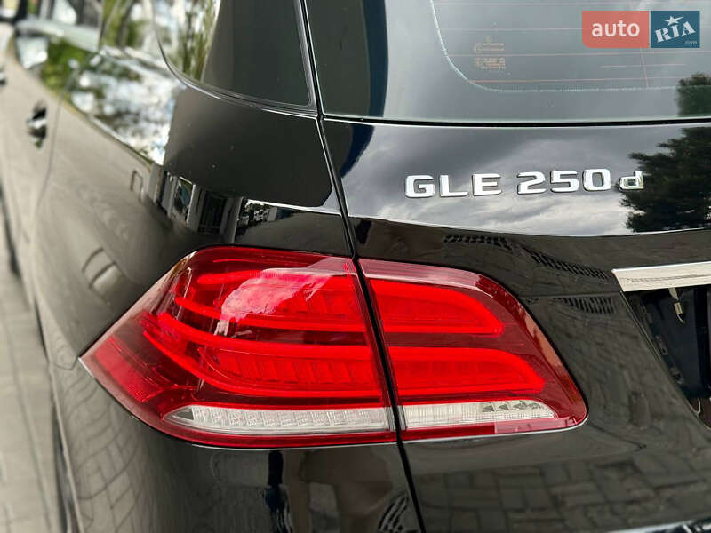 Внедорожник / Кроссовер Mercedes-Benz GLE-Class 2017 в Днепре