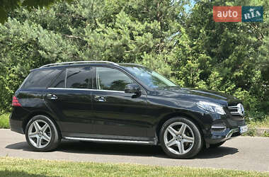 Внедорожник / Кроссовер Mercedes-Benz GLE-Class 2017 в 