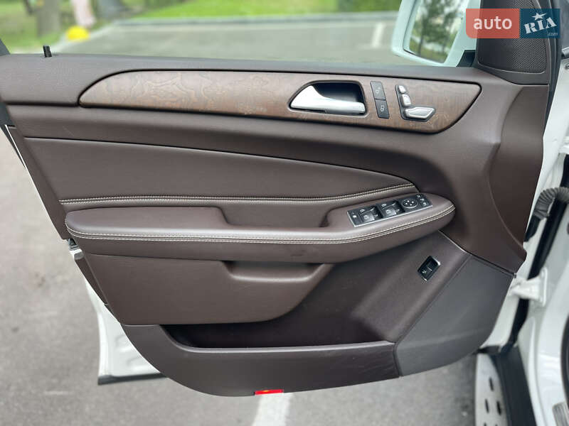 Внедорожник / Кроссовер Mercedes-Benz GLE-Class 2016 в Киеве
