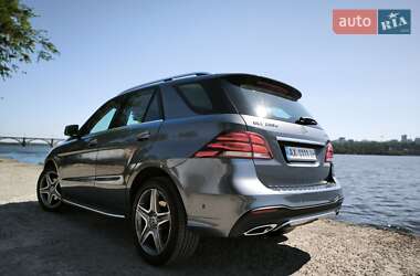 Внедорожник / Кроссовер Mercedes-Benz GLE-Class 2017 в 