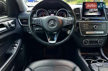 Позашляховик / Кросовер Mercedes-Benz GLE-Class 2016 в 