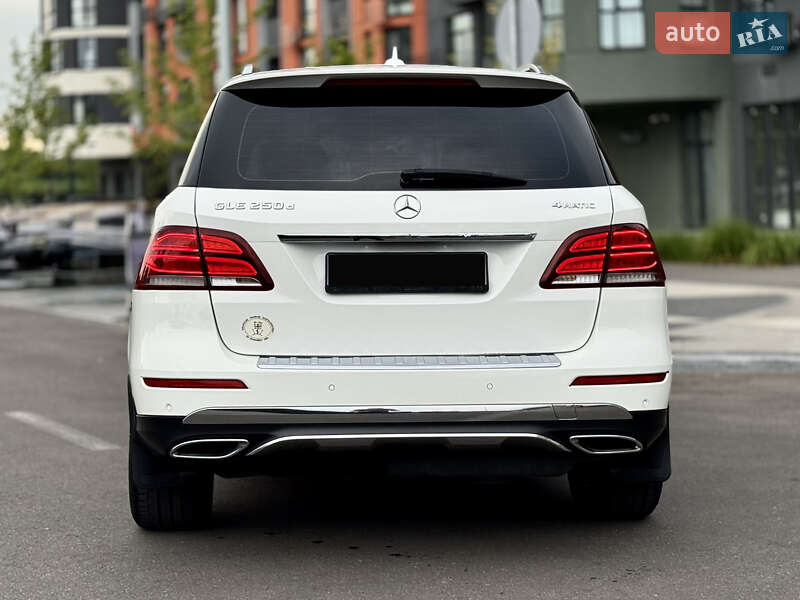 Внедорожник / Кроссовер Mercedes-Benz GLE-Class 2016 в Киеве