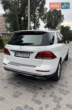 Внедорожник / Кроссовер Mercedes-Benz GLE-Class 2015 в 