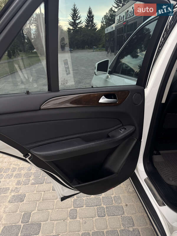 Внедорожник / Кроссовер Mercedes-Benz GLE-Class 2015 в Тернополе