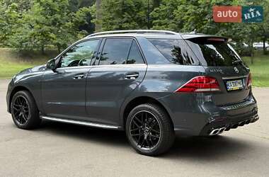 Позашляховик / Кросовер Mercedes-Benz GLE-Class 2016 в 
